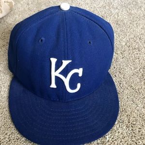 kc royals fitted hat- New Era 59Fifty- Size 7 1/4